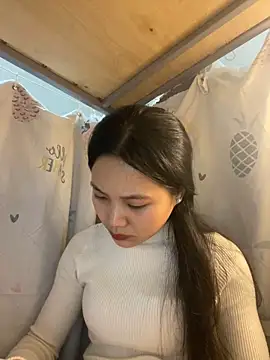 Snapshot of Be-MyMy chatting on February 13, 1:26 pm Be-MyMy online show from February 13, 1:26 pm