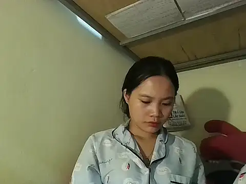 Snapshot of Be-MyMy chatting on October 27, 11:58 am Be-MyMy online show from October 27, 11:58 am