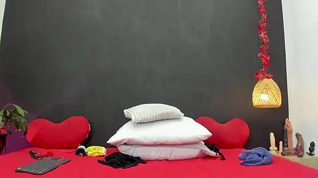 Snapshot of Luna_smit08 chatting on April 29, 10:49 pm Luna smit08 online show from April 29, 10:49 pm