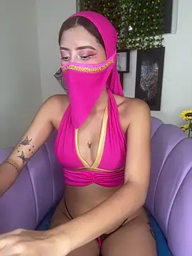 Snapshot of Dalia_asad chatting on February 9, 6:11 am Dalia asad online show from February 9, 6:11 am