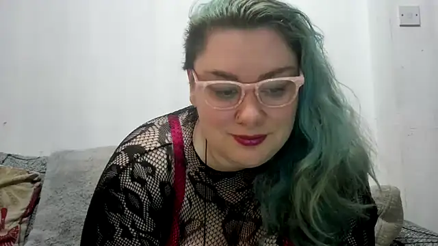 Bustycurves online show from April 3, 11:25 pm