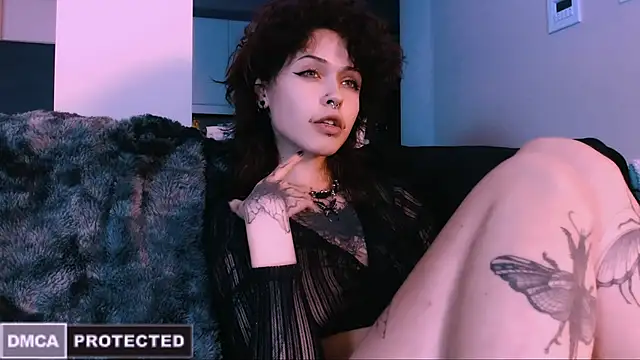 NaughtyLittleFox online show from October 30, 5:20 am