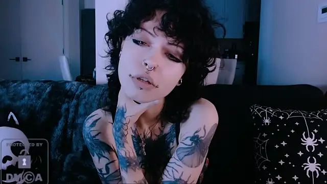 Snapshot of NaughtyLittleFox chatting on July 14, 2:38 am NaughtyLittleFox online show from July 14, 2:38 am