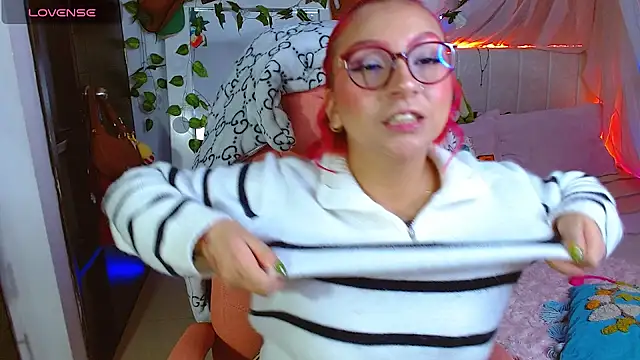 Littlerouse  online show from April 23, 7:52 am