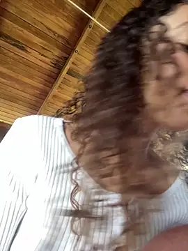 Snapshot of Rati_Curly chatting on February 2, 1:54 pm Rati Curly online show from February 2, 1:54 pm
