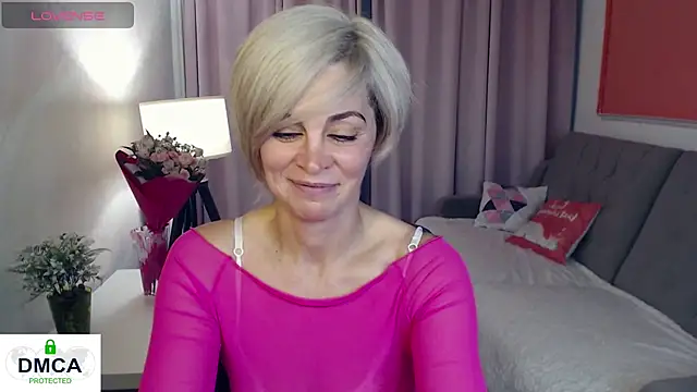 Snapshot of Blonde_lola444 chatting on June 5, 5:40 pm Blonde lola444 online show from June 5, 5:40 pm