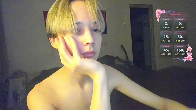 Snapshot of Vampirella_GS chatting on April 19, 6:10 pm Vampirella GS online show from April 19, 6:10 pm