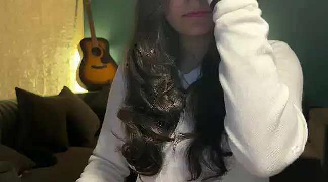 demieliss online show from December 17, 5:04 pm