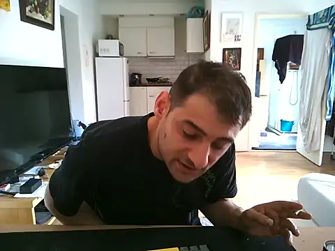 Snapshot of mihaimichael chatting on July 1, 12:18 pm mihaimichael online show from July 1, 12:18 pm