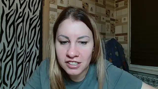 TherestlessKitty online show from April 10, 10:25 pm