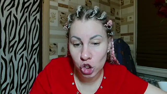 Snapshot of TherestlessKitty chatting on April 30, 10:14 pm TherestlessKitty online show from April 30, 10:14 pm