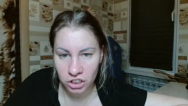 Snapshot of TherestlessKitty chatting on May 21, 10:17 pm TherestlessKitty online show from May 21, 10:17 pm
