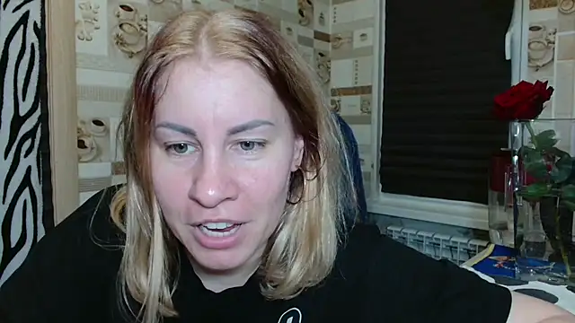 Snapshot of TherestlessKitty chatting on May 28, 10:18 pm TherestlessKitty online show from May 28, 10:18 pm