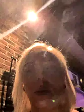 Snapshot of nora_the_strange chatting on May 3, 12:16 am nora the strange online show from May 3, 12:16 am