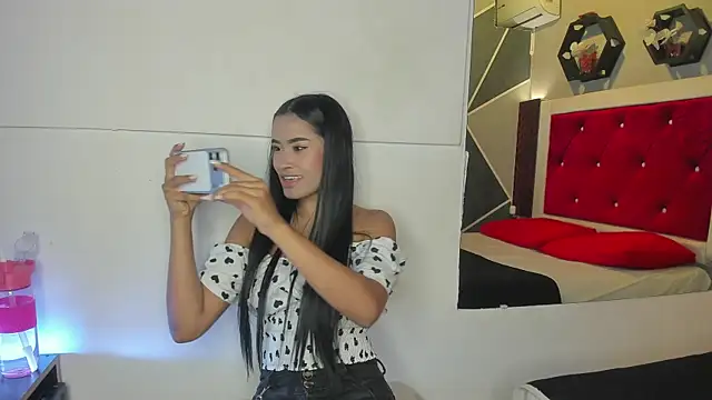 Karoll014 online show from June 25, 1:15 pm