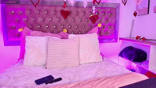 Tayzon Foxxx online show from February 13, 1:18 pm