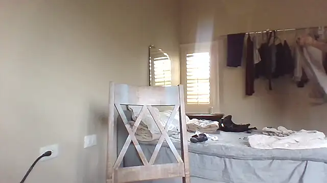 tengocanicas online show from February 24, 11:58 pm