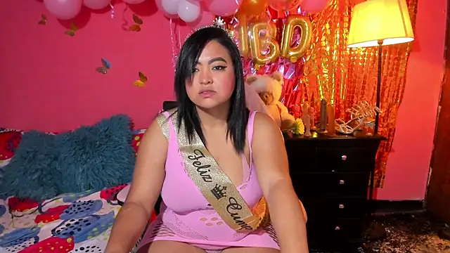 ivy roosx online show from April 18, 9:13 am