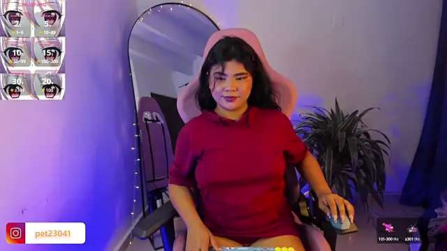 Snapshot of nicky_peyton chatting on December 7, 1:07 pm nicky peyton online show from December 7, 1:07 pm