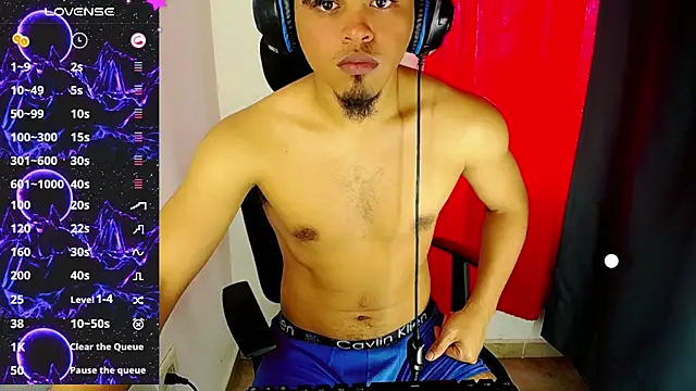 Snapshot of Ares_ttoter chatting on December 10, 6:49 pm Ares ttoter online show from December 10, 6:49 pm