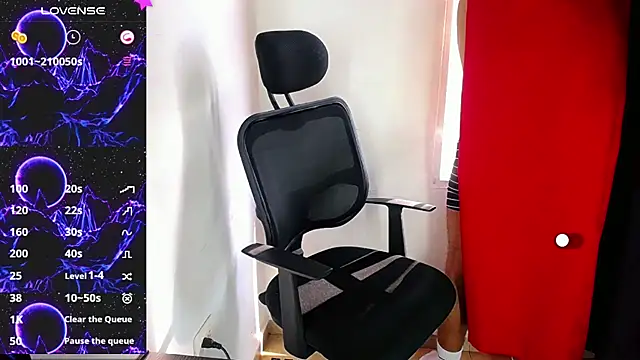 Snapshot of Ares_ttoter chatting on December 12, 1:17 pm Ares ttoter online show from December 12, 1:17 pm