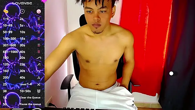 Snapshot of Ares_ttoter chatting on January 18, 1:29 pm Ares ttoter online show from January 18, 1:29 pm