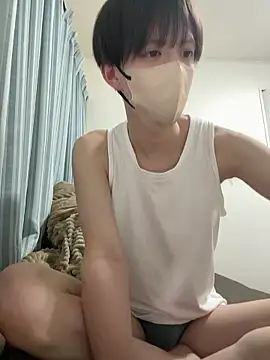 yuuuuma578 online show from May 13, 2:58 pm