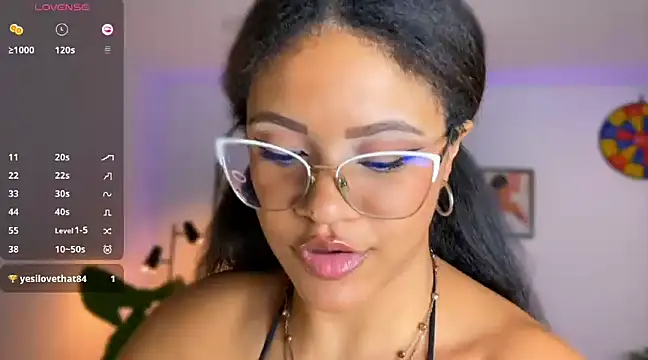 Snapshot of aleiasc chatting on March 4, 5:53 am aleiasc online show from March 4, 5:53 am