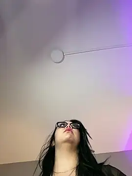 juicy led  online show from March 18, 11:13 am