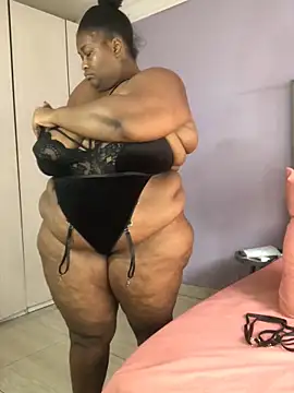 bustytitsxxx online show from October 29, 4:37 am