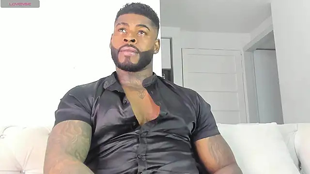 Snapshot of Makonneen chatting on June 25, 7:57 am Makonneen online show from June 25, 7:57 am