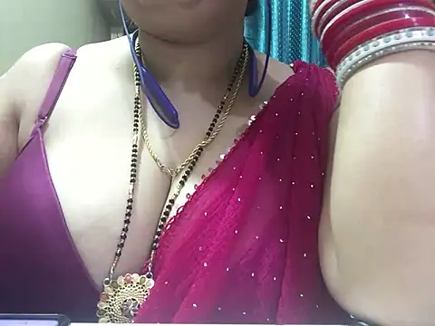 Snapshot of Desi_bhabhiii chatting on January 24, 6:14 am Desi bhabhiii online show from January 24, 6:14 am