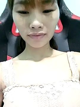 Snapshot of Lonalysexy chatting on April 21, 1:42 am Lonalysexy online show from April 21, 1:42 am