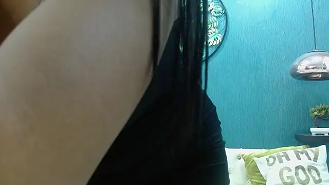 Snapshot of Melikasweetz chatting on February 11, 8:52 pm Melikasweetz online show from February 11, 8:52 pm