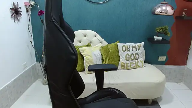 Snapshot of Melikasweetz chatting on March 3, 5:18 pm Melikasweetz online show from March 3, 5:18 pm