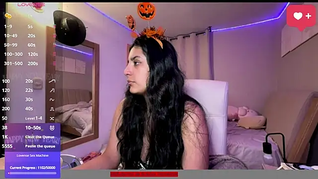 cloe small online show from October 10, 2:32 am