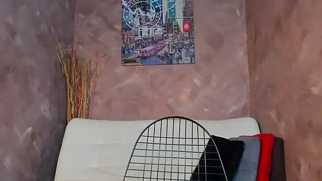 emma-hiill online show from October 17, 8:33 pm