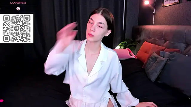 Snapshot of toooyour chatting on November 13, 12:20 am toooyour online show from November 13, 12:20 am