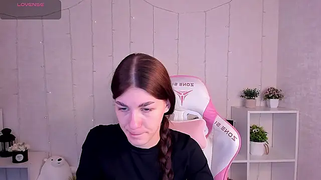 Snapshot of toooyour chatting on February 24, 11:58 pm toooyour online show from February 24, 11:58 pm