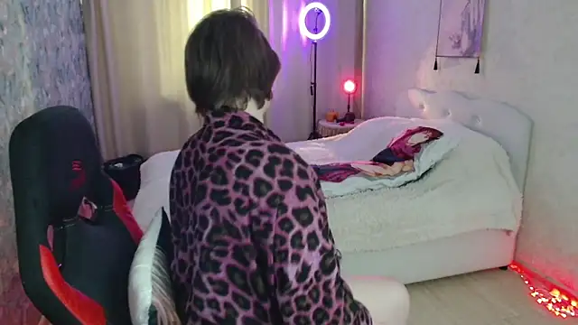 Jenny Fox online show from April 8, 3:17 am