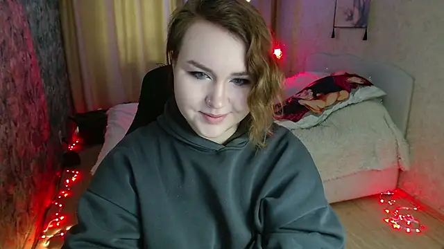 Snapshot of Jenny_Fox chatting on April 19, 4:23 am Jenny Fox online show from April 19, 4:23 am