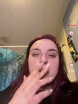 Snapshot of lairarose chatting on April 24, 2:58 am lairarose online show from April 24, 2:58 am