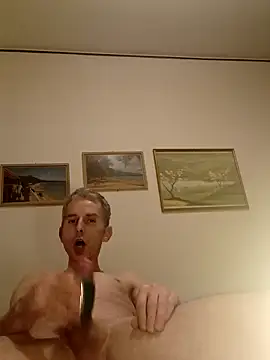 Snapshot of dedalus84 chatting on March 13, 1:21 am dedalus84 online show from March 13, 1:21 am