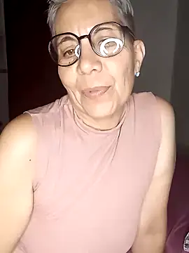 Snapshot of luz_bella chatting on December 27, 2:47 am luz bella online show from December 27, 2:47 am