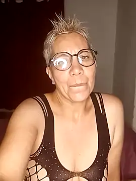 Snapshot of luz_bella chatting on January 11, 2:52 am luz bella online show from January 11, 2:52 am