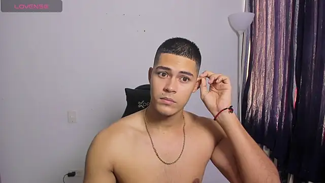 Iamdylan777 online show from February 26, 1:21 pm