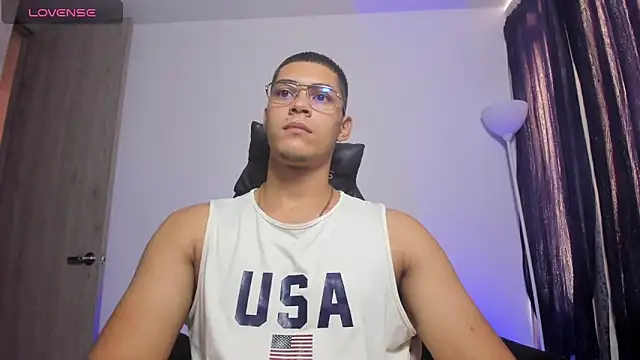 Iamdylan777 online show from March 3, 1:06 pm