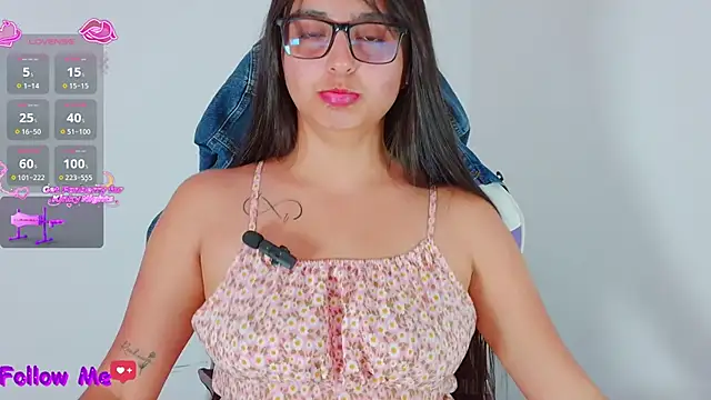 scarlleth  online show from February 12, 1:17 pm