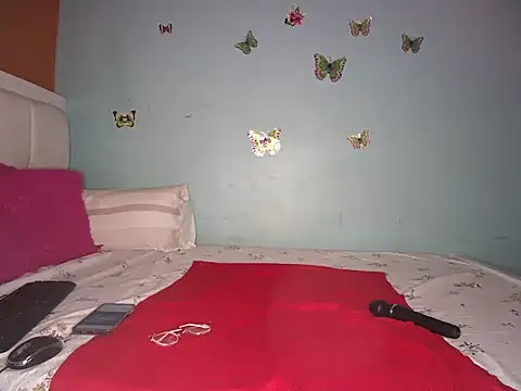 Snapshot of Sparkles_J chatting on June 9, 2:34 am Sparkles J online show from June 9, 2:34 am