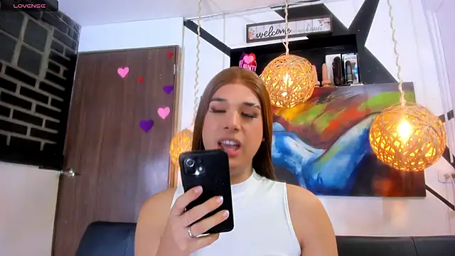 Snapshot of victoria_aleia_ chatting on April 21, 10:45 pm victoria aleia online show from April 21, 10:45 pm